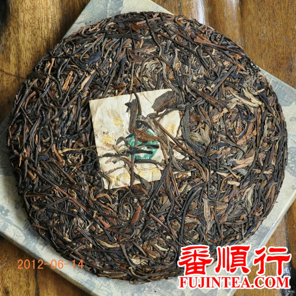 2000年400克班章长条青饼·橡筋茶·图集·番顺行·番顺茶业·福今·今大福